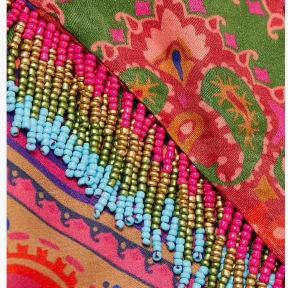NWT Farm Rio Bandana midi dress
Vibrant Multicolor Wrap Dress - Picture 3 of 14